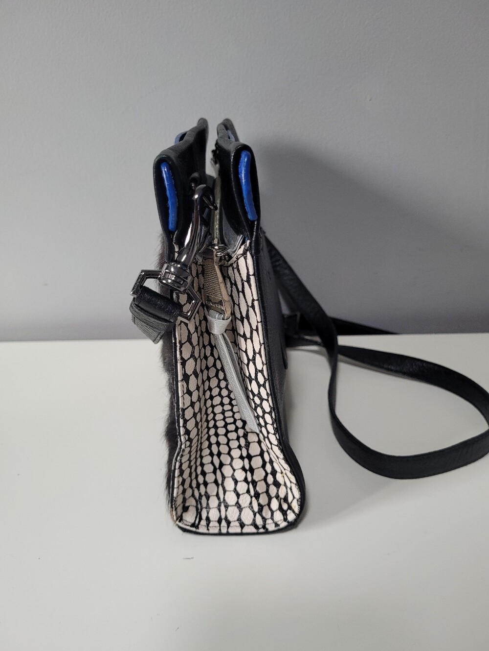 Min & Mon Small Vali Crossbody In All Over Eyes Print And Calfhair - Picture 4 of 9